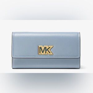 Like New Michael Kors Leather Blue pale Wallet
